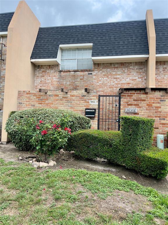 Primary Photo - 10116 Emnora Ln