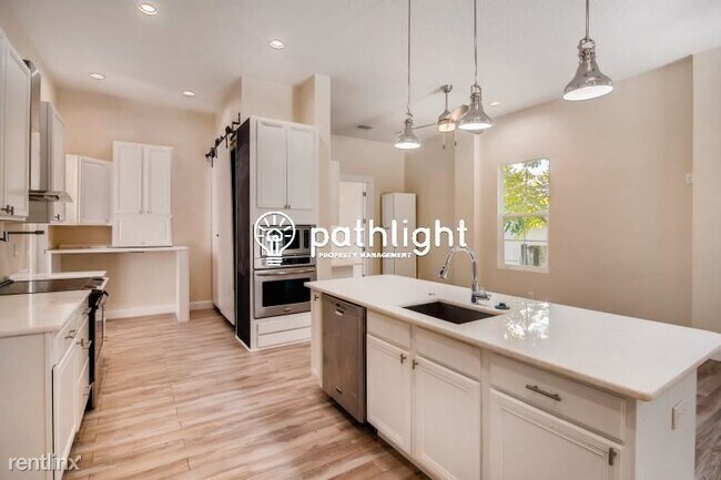 Building Photo - 3 br, 2 bath House - 1912 Carrigan Ave UNIT
