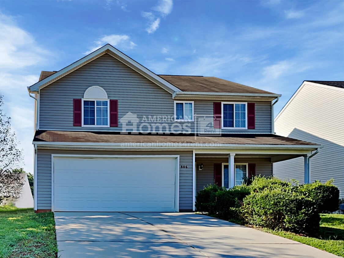 806 Topsail Drive House for Rent in Browns Summit, NC