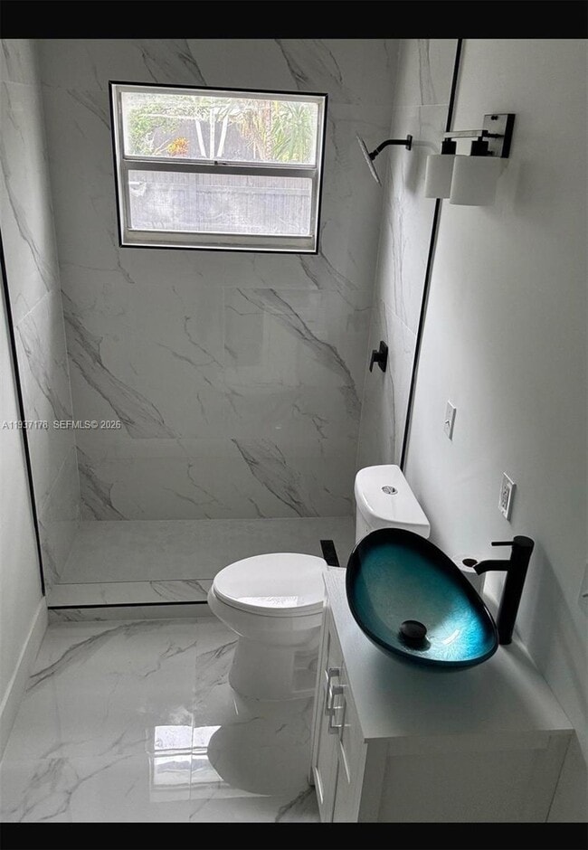 Building Photo - 3101 SW 22nd Ct