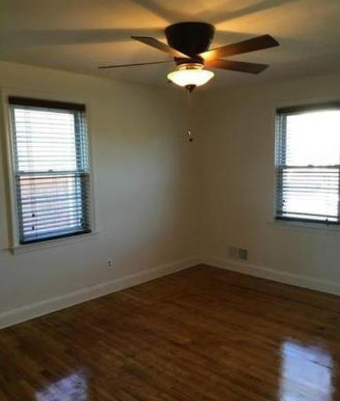 Foto del edificio - 853 Bosley Ave