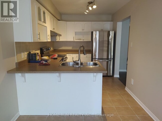 Building Photo - 131 Braddock Private