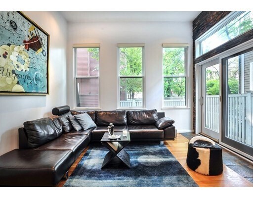 Building Photo - 336 Harvard St