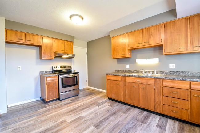Building Photo - 5107 Kingshill Dr