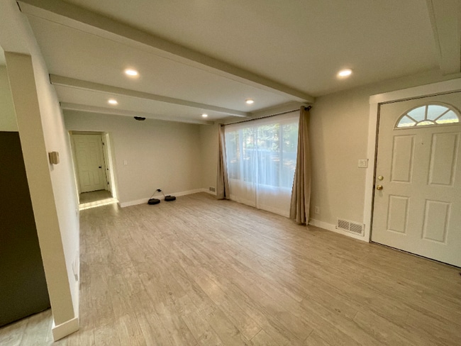 Building Photo - 737 Brent Dr