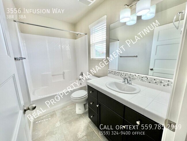 Building Photo - $2,150  De Wolf & Shepherd HWY 168, 3 bedr...