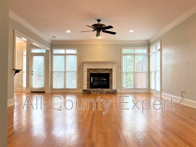 Foto del edificio - 895 Lenox Rd NE