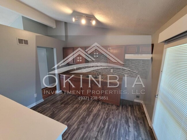 Foto del edificio - 4329 Free Pike