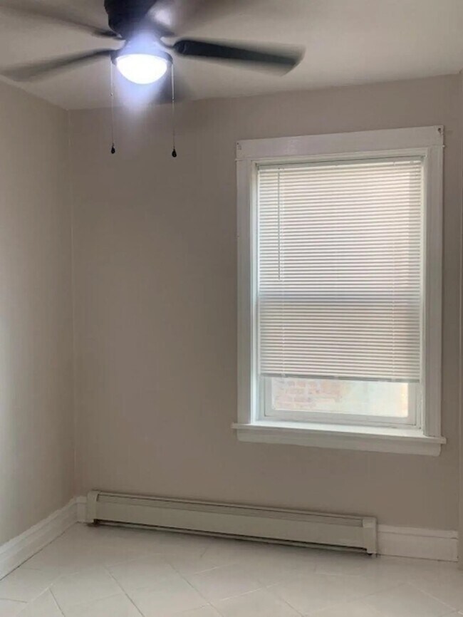 Foto del edificio - 4925 W Henderson St