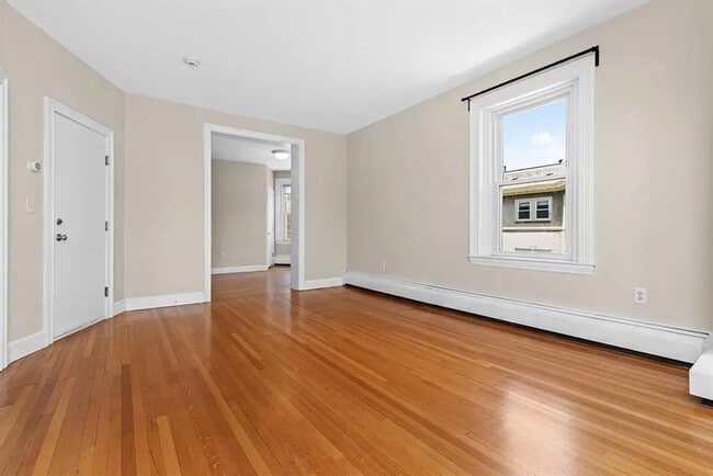 Photo - 18 Centre St Apartment