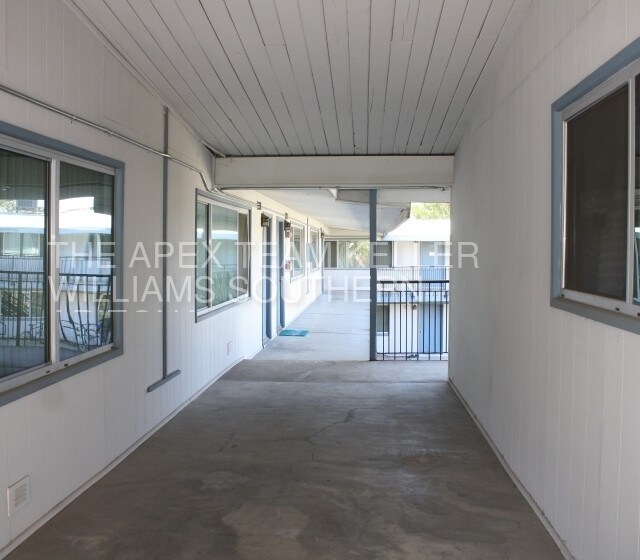 Foto del edificio - 746 E 5th St