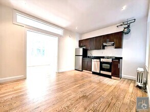 Building Photo - SPACIOUS ONE BEDROOM: MODERN LIVING IN PRE...