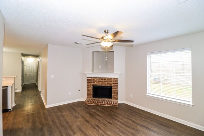 Foto del edificio - 1503 Pemberton Ln