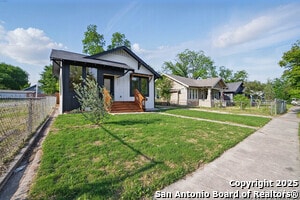 Building Photo - 727 Hammond Ave