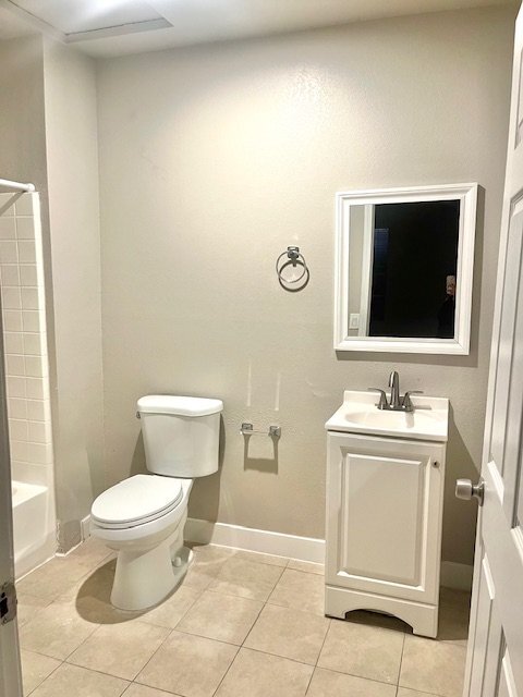 Photo - 928 W 83rd St Apartment