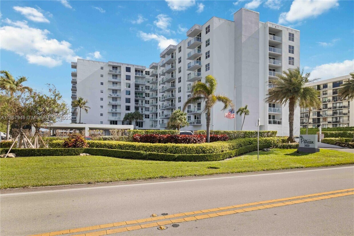 Primary Photo - 3450 S Ocean Blvd