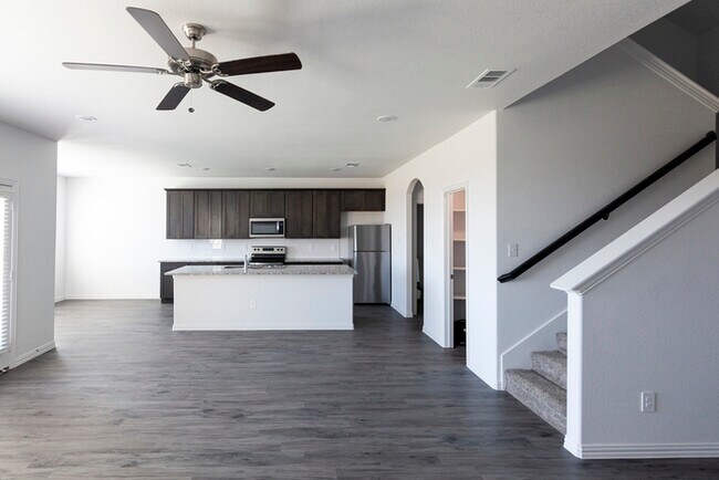Foto del edificio - 2090 Peppermint Ln