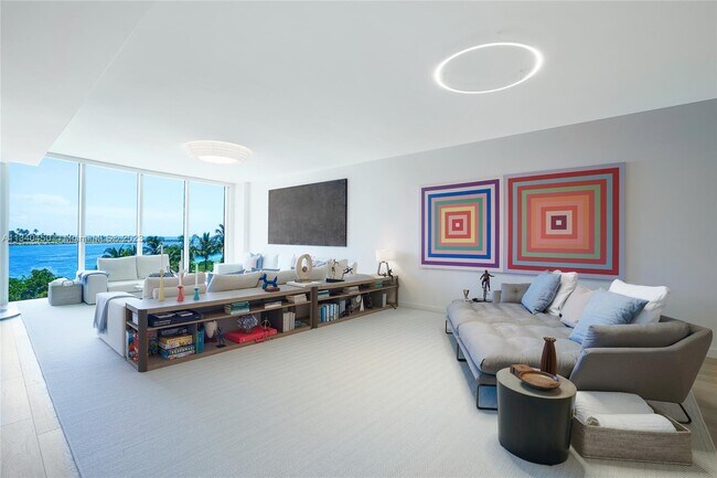 Building Photo - 6835 Fisher Island Dr