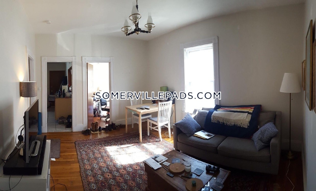 Primary Photo - 1 Essex St