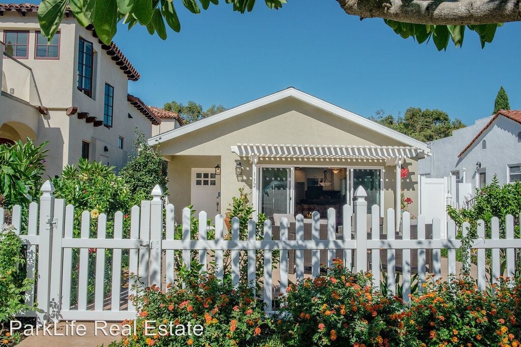 Foto principal - 132 D Ave