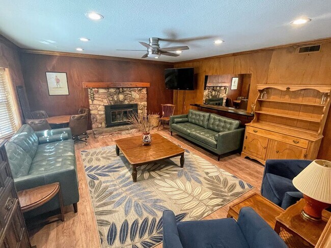 Foto del edificio - Lake Tahoe Furnished Rental