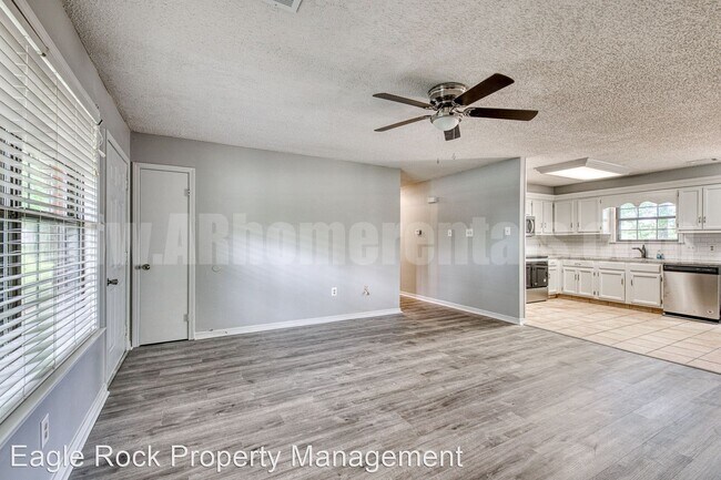 Building Photo - 3 br, 2 bath House - 6 Louise Lane
