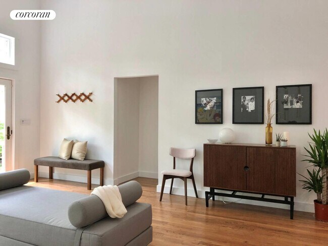 Foto del edificio - 118 Springy Banks Rd