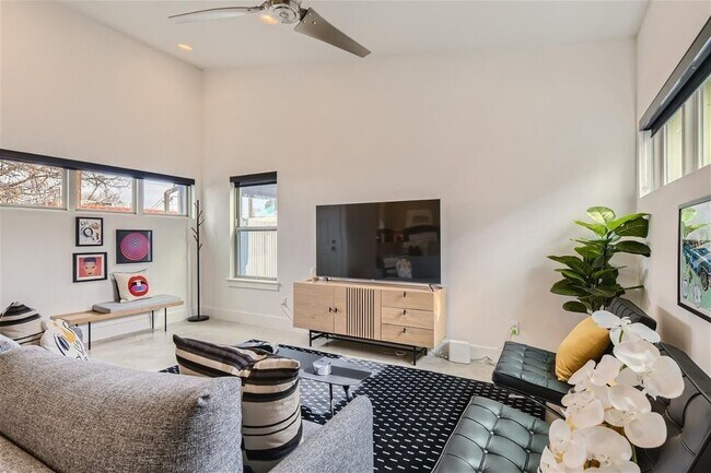 Foto del edificio - 2012 Willow St