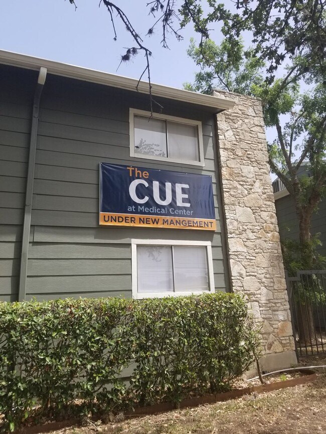 The CUE at Medical Center Apartments 7110 Wurzbach Rd San Antonio, TX