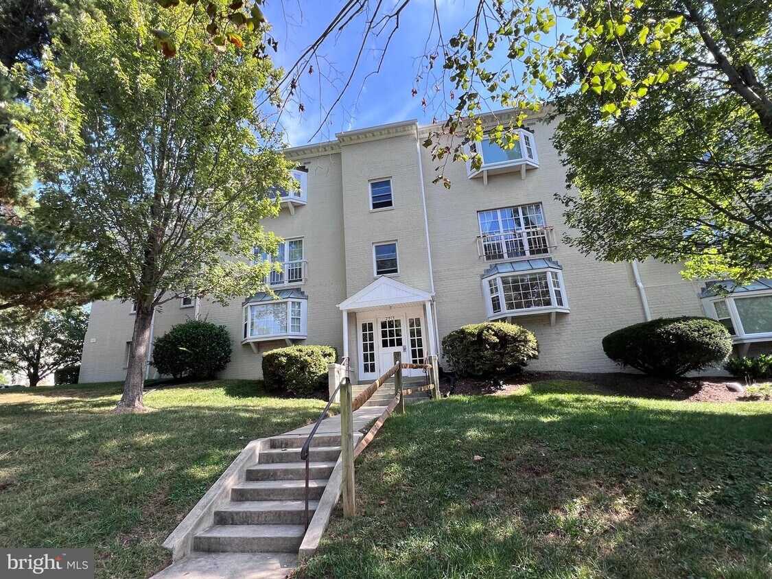 Primary Photo - 2915 Willston Pl