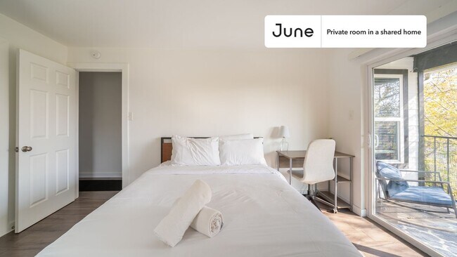 Foto del edificio - Private bedroom in 2 bed/2 bath Home
