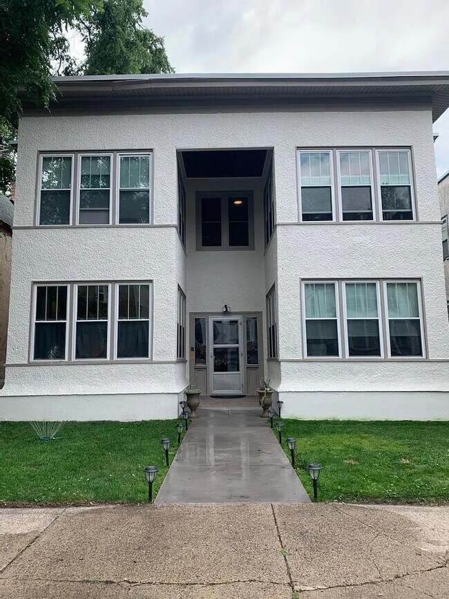 Foto del edificio - 3444 Colfax Ave S