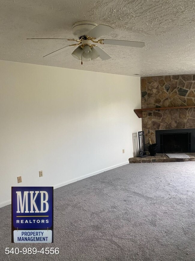 Building Photo - 216 Dalewood Ave