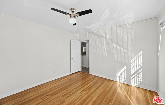 Building Photo - 1518 Laurel Canyon Blvd