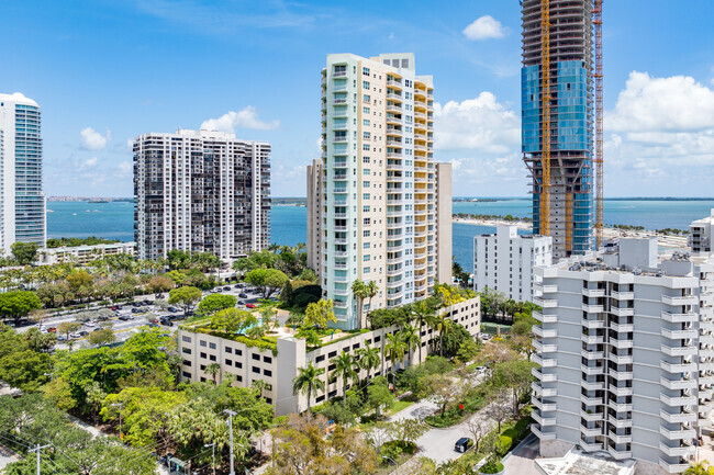 The Metropolitan Brickell - The Metropolitan Brickell Condos