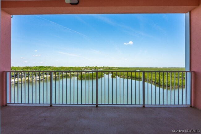 Building Photo - 6-603 Riverwalk Drive