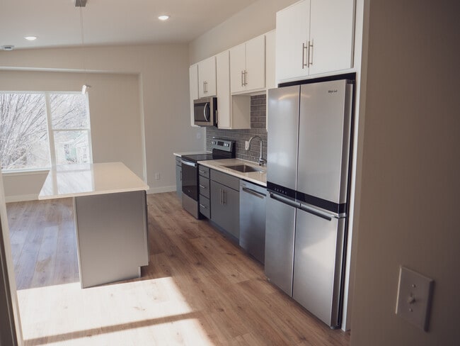 Building Photo - 4425 45th Ave S