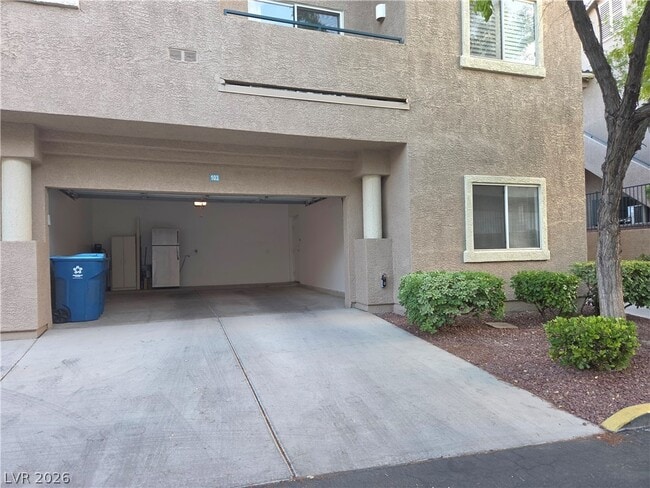 Building Photo - 2053 Quarry Ridge St