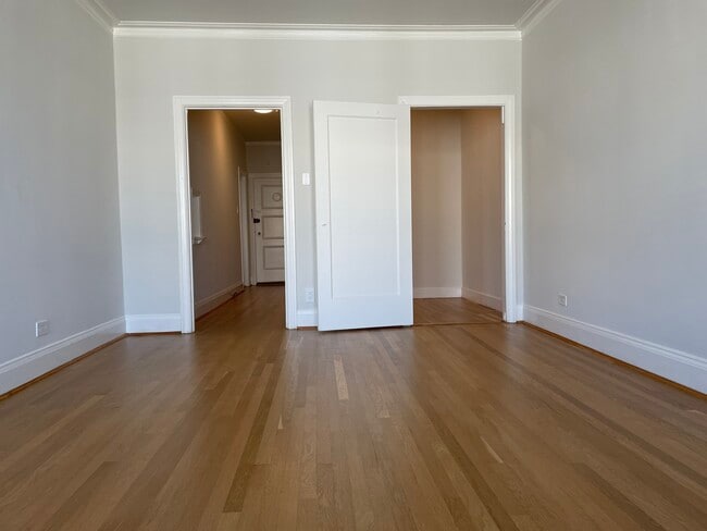 Building Photo - 2165 Larkin St