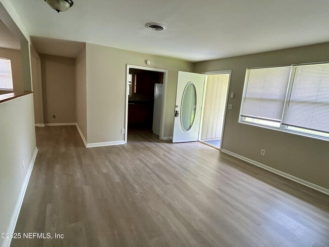 Building Photo - 6863 Cinderella Rd