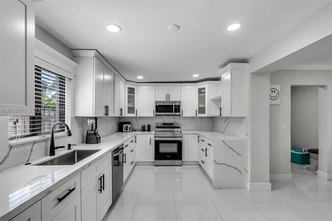 Foto del edificio - 3609 SW 23rd St