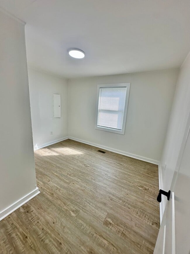 Foto del edificio - 601 E 7th St