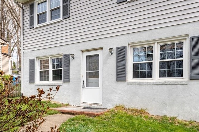 Building Photo - 181 Longstreet Ave