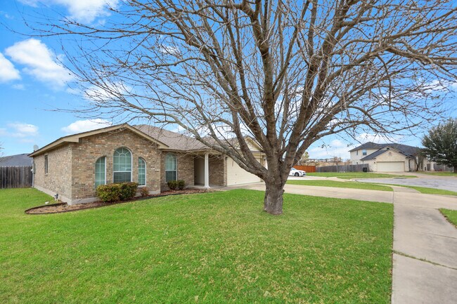 Foto del edificio - 5202 Waltz Ct