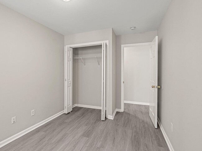 Building Photo - 1018 S 52nd St