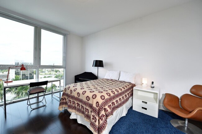 Foto del edificio - 2020 N Bayshore Dr