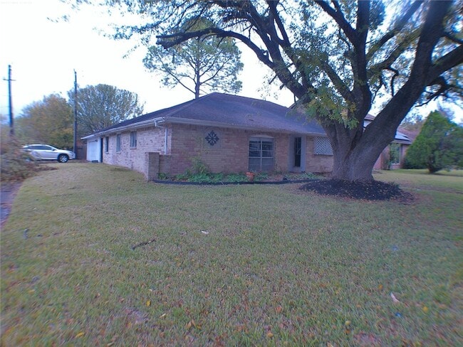 Building Photo - 7322 W Fuqua St