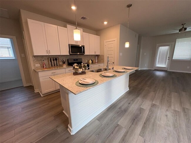Building Photo - 15518 Olive Ter Trl