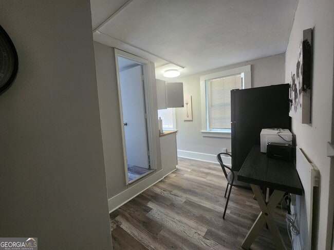 Foto del edificio - 917 Oakview Ave