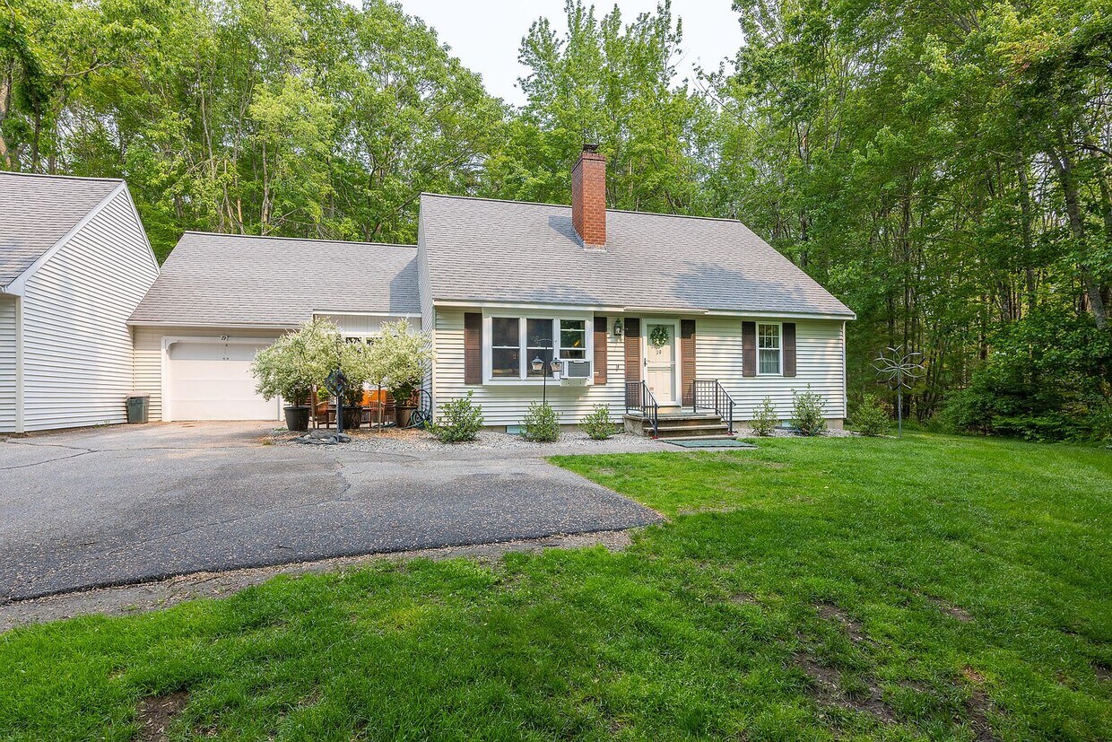 19 Rosewood Cir, Kennebunk, ME 04043 House Rental in Kennebunk, ME